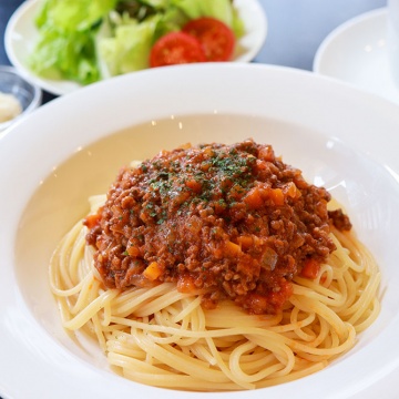 自家製ミートソースパスタ