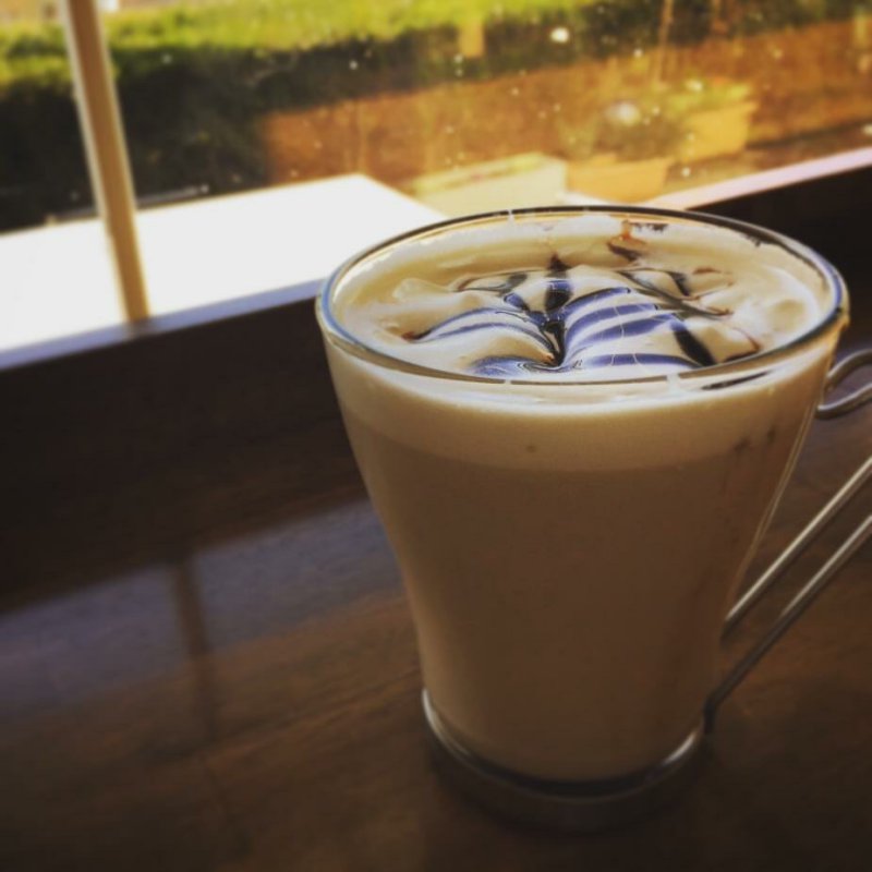 新しい商品。 狭山ほうじ茶で作った『PREMIUM狭山ほうじ茶ショコララテ』 あったまります。
