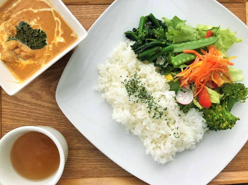 2018年春夏ランチメニュー【バターチキンカレー】
