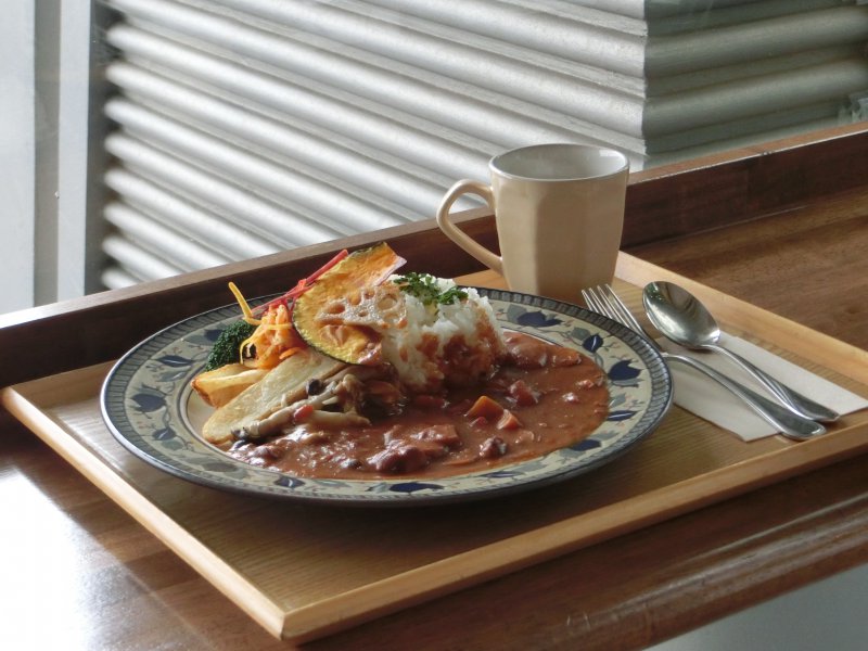 「3種のきのこ入りファーマーズデミカレー」￥980