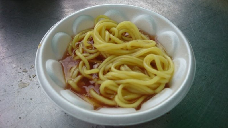 見澤食品工場直販の試食は あたたかぁ～いラーメンです♪(*^^*) 寒い日はラーメンで温まって、午後も頑張りましょうp(^^)q
