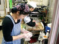 お餅は、11月より販売し3月中旬には終了となります。