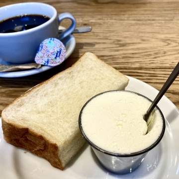 世界初の食パン・ワンハンドレッド食パン