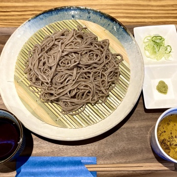 本格的なお蕎麦をオーダーすることが可能。